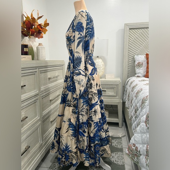 Banana Republic Long Sleeve Dress in Blue and Tan New Without Tags. - Picture 6 of 16